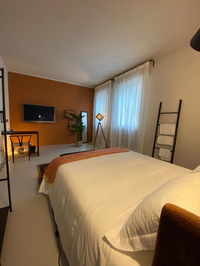 Casimiro Rooms Cesena Bagian luar foto